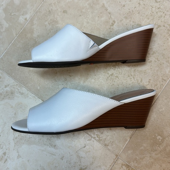 NWT Rockport Total Motion Wedge Leather Sandals - Picture 9 of 11